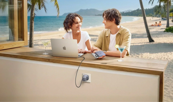 single-port-vs-multi-port-charger-for-travel