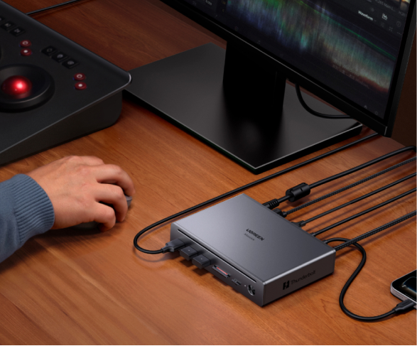 UGREEN Revodok Maxidok 10-in-1 Thunderbolt™ 5 Docking Station