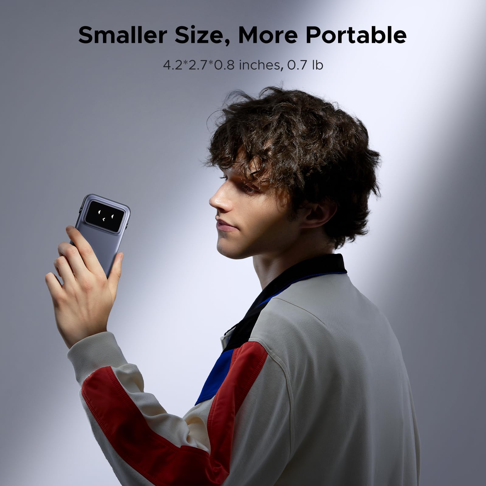 UGREEN Uno Magnetic Wireless Power Bank 5000mAh 7.5W features a smaller size and lightweight design, measuring 4.2 × 2.7 × 0.8 inches and weighing only 0.7 lb, making it an easy-to-carry portable charger for everyday commuting and travel.